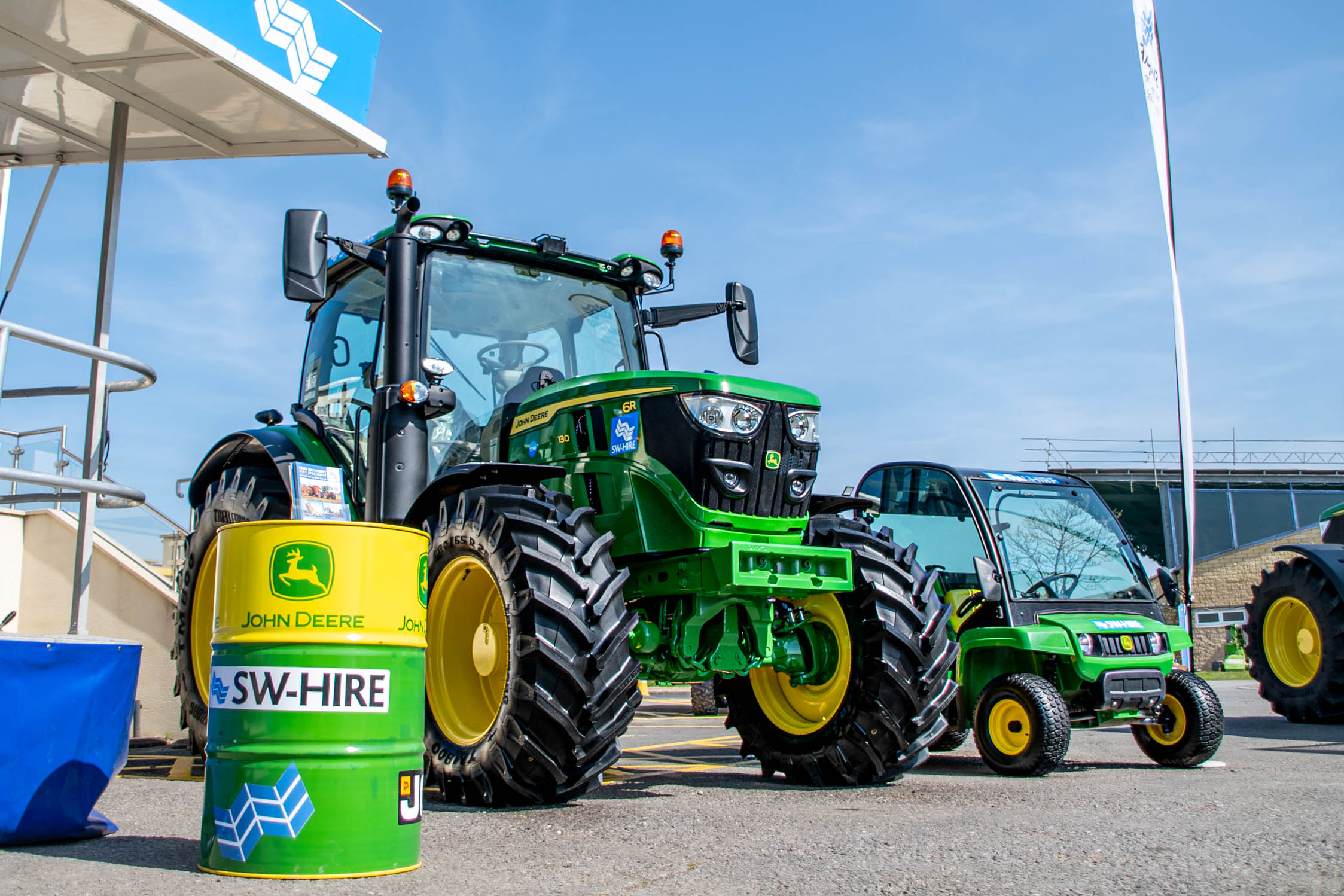 John Deere 6R 130 and TE Gator 